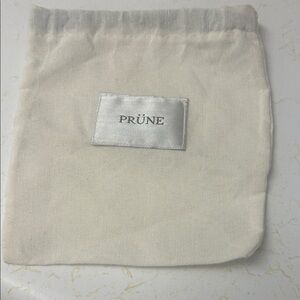 Prüne Cream Drawstring Bag